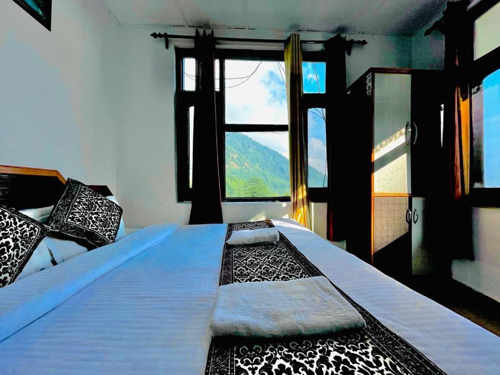 The Lake Cottage By Vrb Hotels Mcleodganj Dharamshala Exterior foto